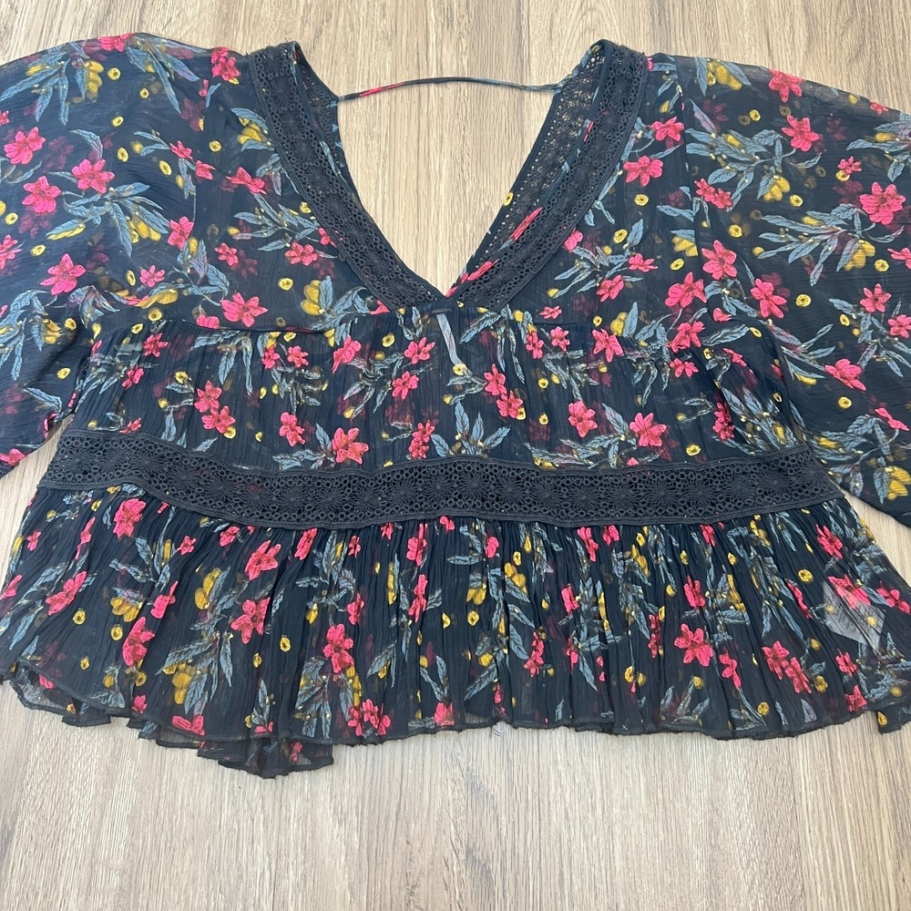 Free People S Black Sheer Floral Boho Blouse Open Back Crochet Trim Festival - Picture 3 of 10